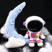 Astronaut on the moon Crochet Pattern