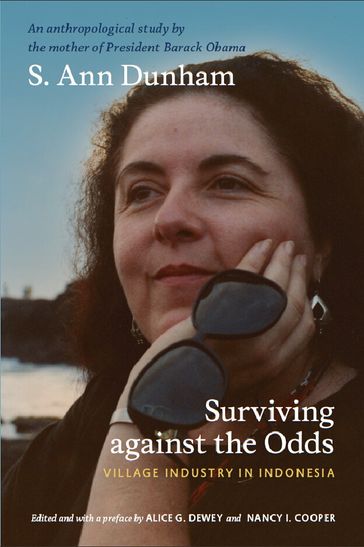 Surviving against the Odds - Nancy I. Cooper - Robert W. Hefner - S. Ann Dunham