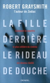 La fille derrière le rideau de douche